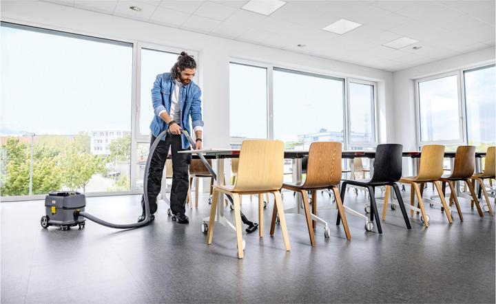 Produktbild Kärcher Professional Akkusauger T 10/1 Bp Adv (Trockensauger)