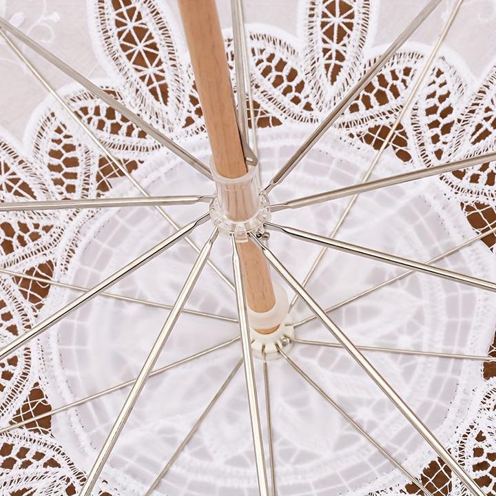 Produktbild Alopini Grosser Vintage-Schirm mit Spitzenstickerei und Holzgriff - elegantes Blumenmuster, manuelles Öffnen
