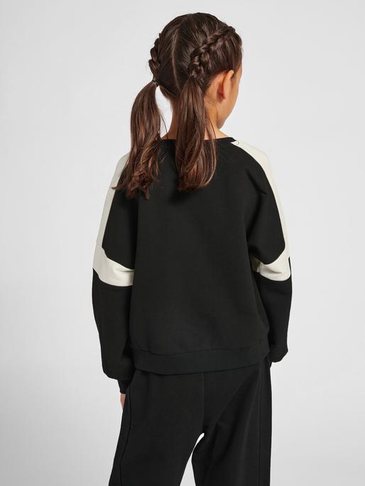 Actual product image hummel Marlee Sweatshirt (116)