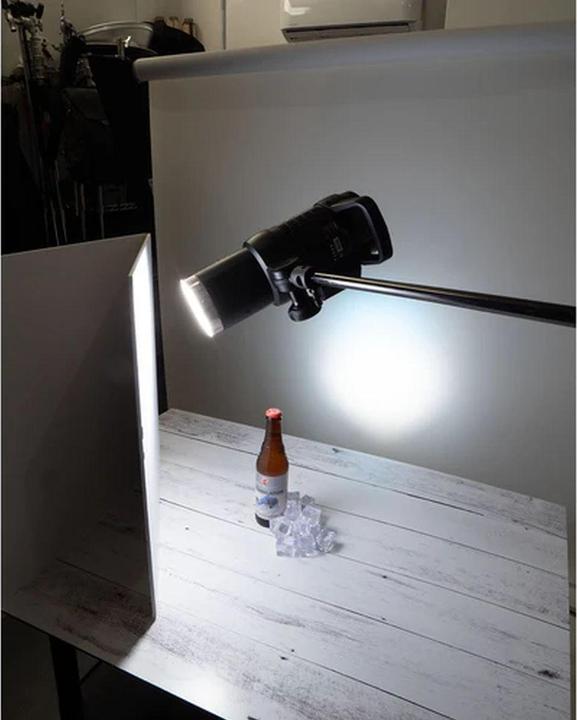 Actual product image V-Flat World Tabletop V-Flats - Medium (20"X35") 2X White 2X Black (Reflector)