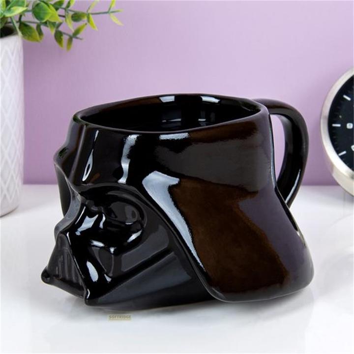 Actual product image Paladone Products Darth Vader Shaped Mug (PP3713SW) (385 ml, 1 x)