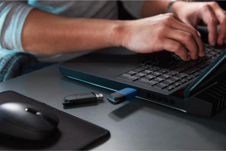 Produktbild Kingston DataTraveler Exodia M (64 GB, USB-A, USB 3.2)