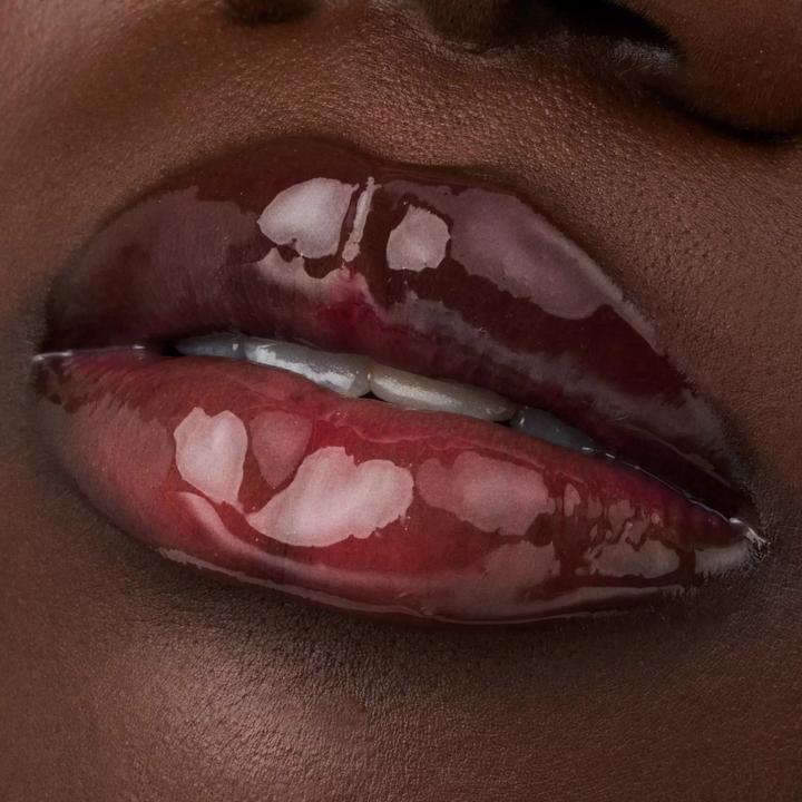 Produktbild Catrice Glossin Glow Tinted Lip Oil Glow For The Show (030 Glow For The Show)