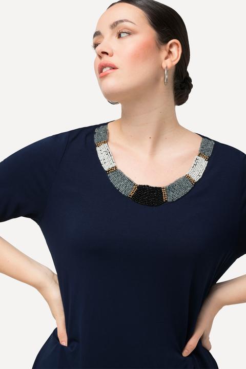 Immagine prodotto Ulla Popken T-shirt dal taglio svasato con ricami con perline, scollo a girocollo e mezze maniche (42, 44)