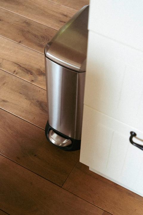 Actual product image Wenko Pedal bin design Easy-Close (12 l)