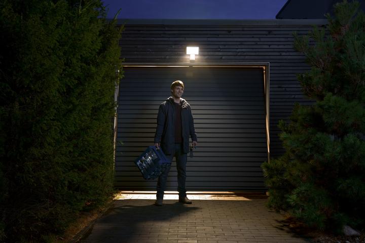 Immagine prodotto Osram ENDURA® PRO FLOOD SENSOR 15W 4000K IP55 Bianco (1500 lm, IP55)