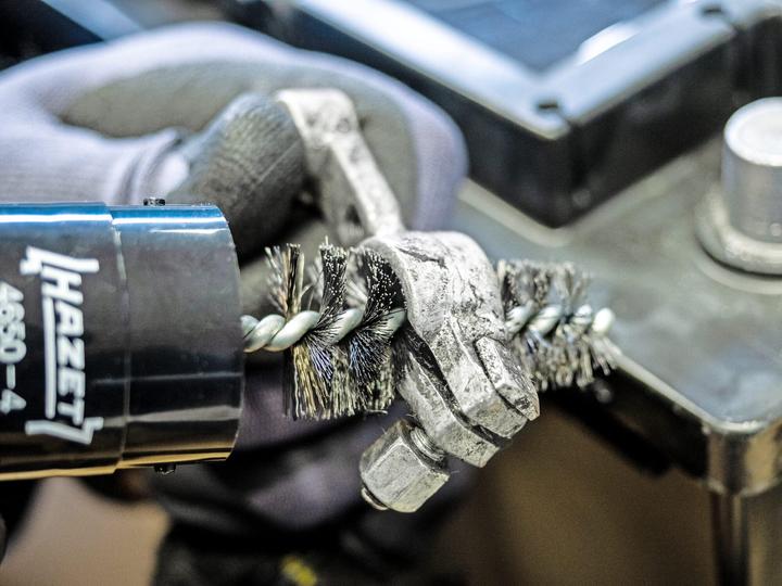 Produktbild HAZET Pol- und Batterieklemmen-Reinigungsbürste 4650-4