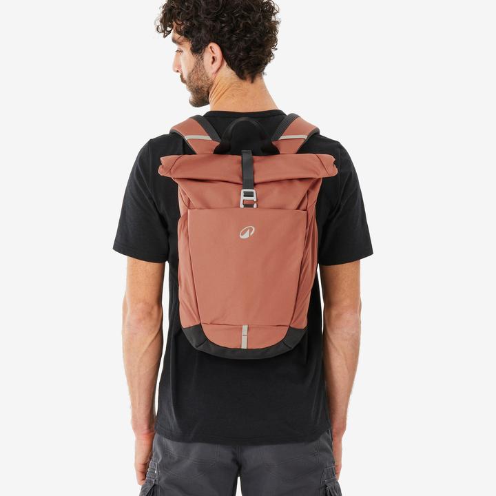 Produktbild Quechua Wanderrucksack Rolltop - NH500 Escape 16 l + 4 braun (21 l)