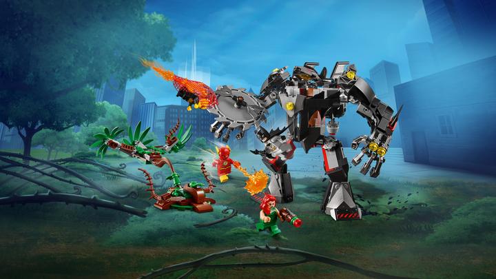 Actual product image LEGO Batman Mech vs. Poison Ivy Mech (76117, LEGO DC)