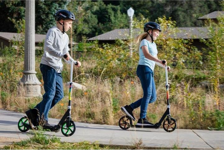 Actual product image Razor Scooter A5 Lux Lighted Green