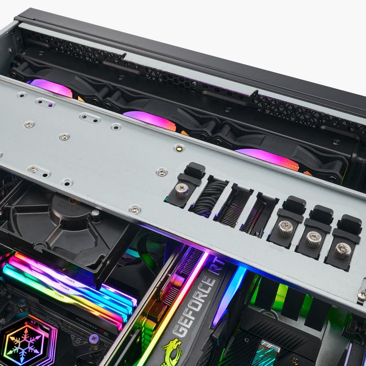 Produktbild Silverstone RM44 (Micro-ITX, SSI EEB, SSI CEB, ATX)