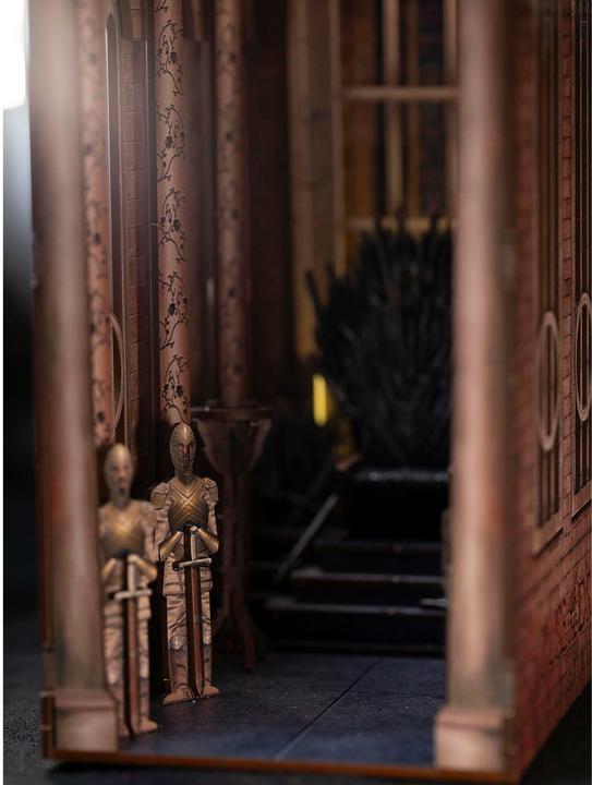 Actual product image Revell Tiny Adventure Iron Throne - House of the Dragon