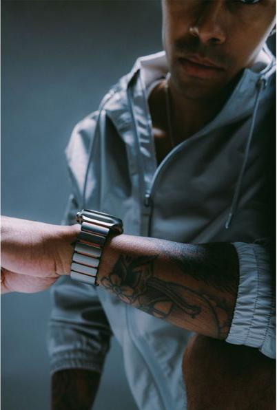 Productafbeelding Nomad Spartan Band Natural Titanium Ultra Orange 49mm (FKM, Titanium, Titanium)