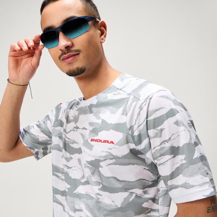 Actual product image Endura Mountain Camo LTD (L)