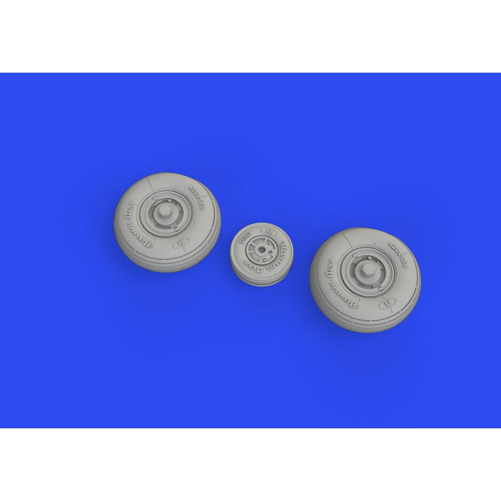 Eduard Z-326/526 wheels for