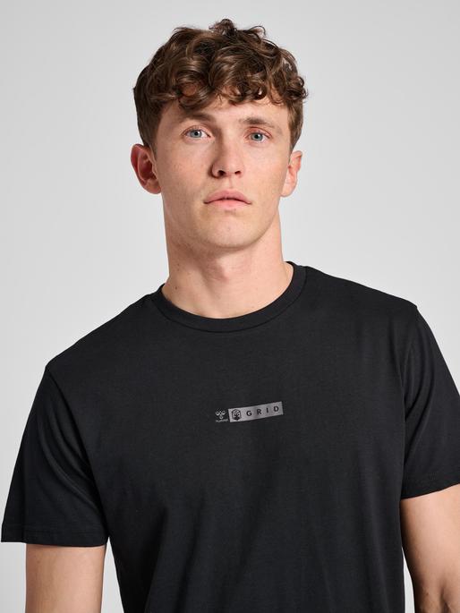 Actual product image hummel Offgrid Tee S/S (S)