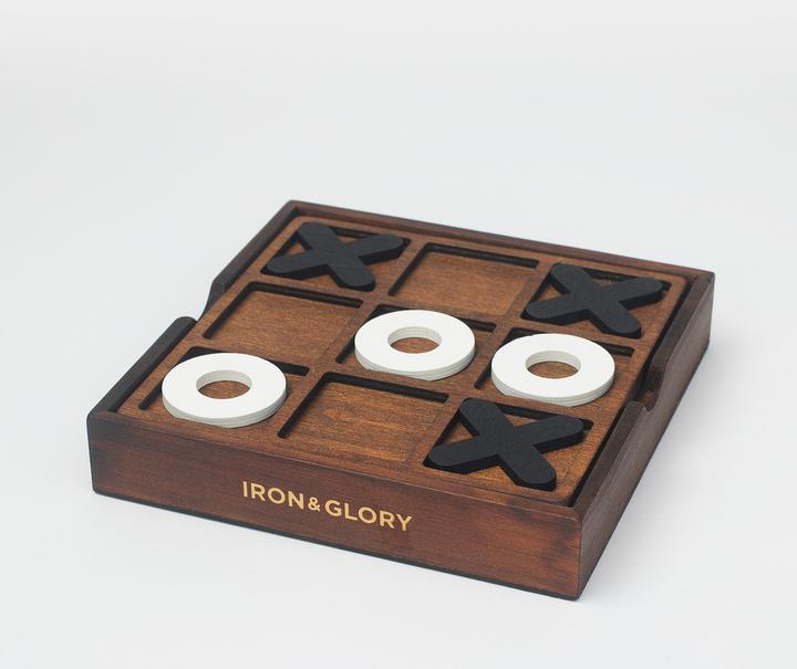 Produktbild Luckies Tic-Tac-Toe (Deutsch, Französisch, Schweizerdeutsch, Italienisch, Englisch)