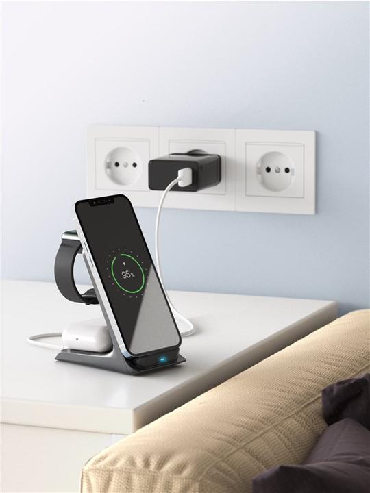Actual product image Goobay wireless charger for 3 devices / 15W (15 W)