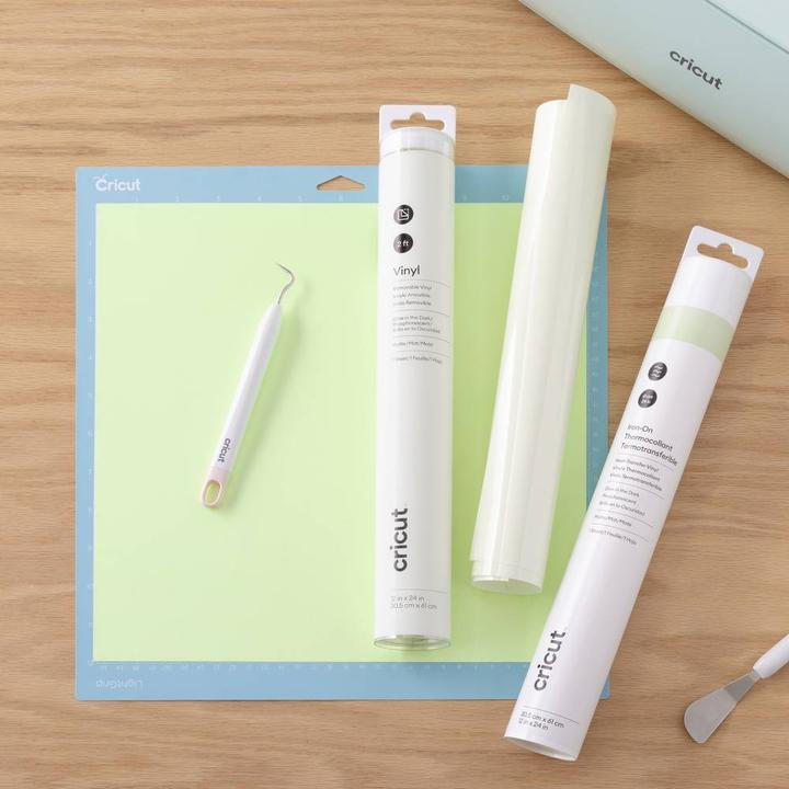 Image du produit Cricut Glow in the dark Vinyl Removable 30x60cm 1 feuille Glow in the dark (P) (1x)