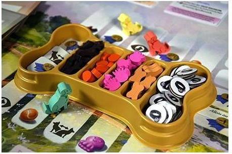 Actual product image Dog Park - One dog is never enough! (German, 1 - 4 Players)