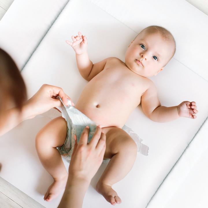 Actual product image Julius Zöllner Softy changing mat 65/75, plain white foil (85 x 75 cm)