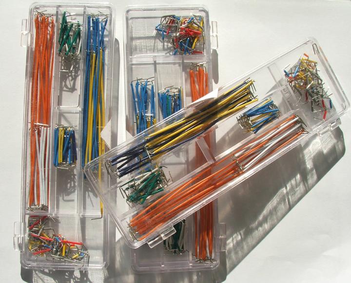 Immagine prodotto OEM 140 pezzi. Cavo di collegamento alla breadboard con scatola (Cavi)