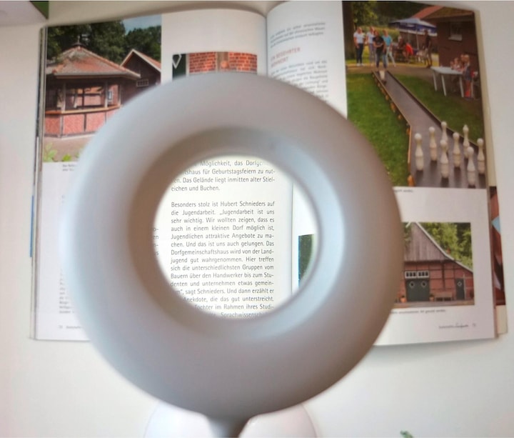 Actual product image Wenko Desk lamp with magnifying glass