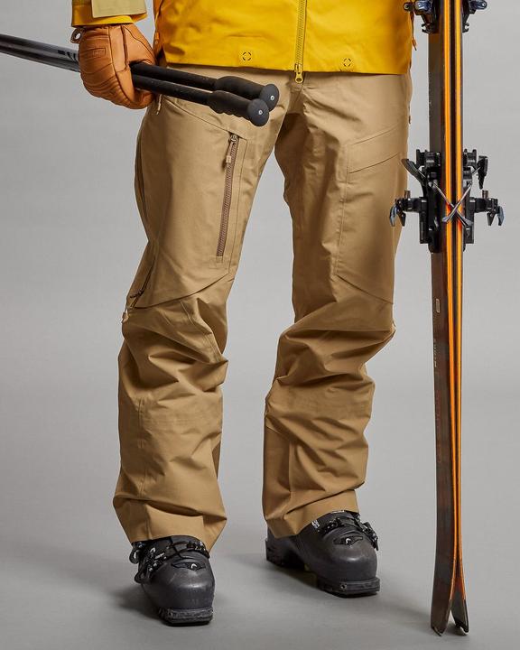 Produktbild The Mountain Studio GORE-TEX Pro 3L