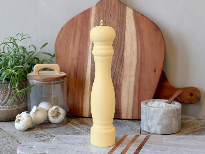 Actual product image Chic Antique Salz- oder Pfeffermühle 26 cm, Hellgelb (Pepper, Salt)