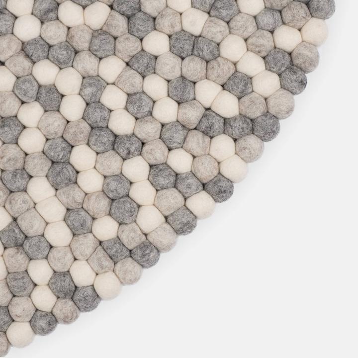 Produktbild Myfelt Hella Filzkugelteppich rund (140 cm)