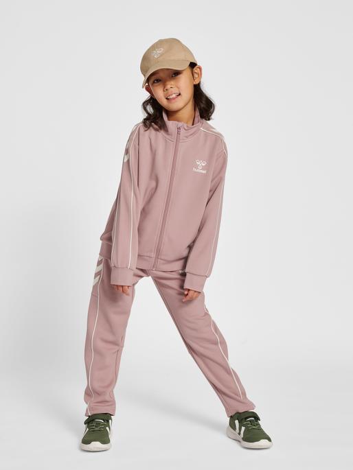 Actual product image hummel Track Tracksuit (164)