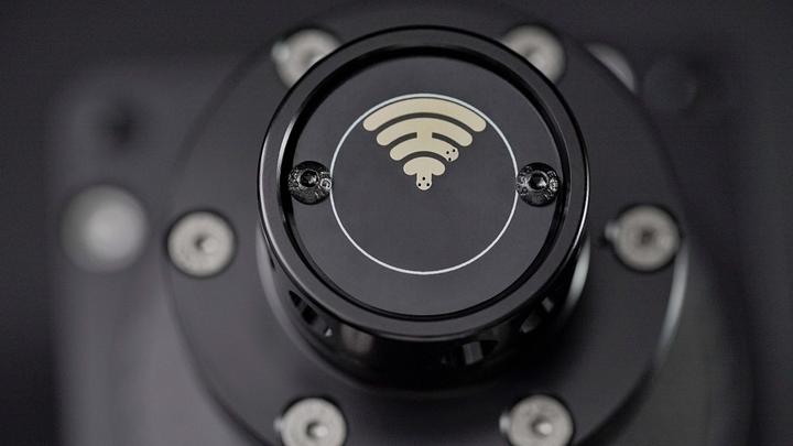 Actual product image Simagic Alpha Mini (PC)