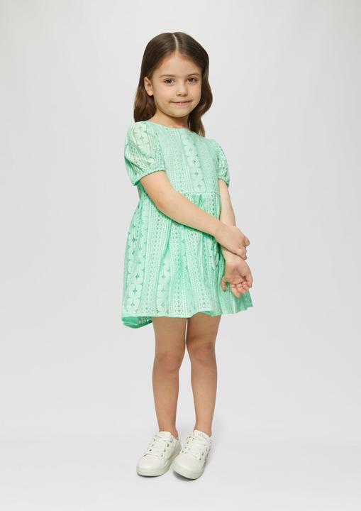 Actual product image S.Oliver Kleid Kurzes Kleid aus Spitze mit elastischen Bündchen an den Ärmeln (128)