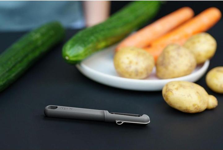 Actual product image Zyliss Pendulum peeler