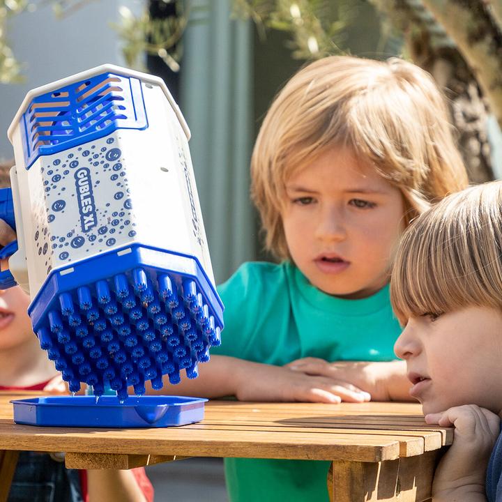 Actual product image InnovaGoods Giant bubble gun with LED Gubles XL