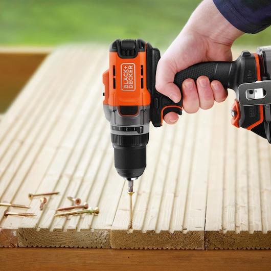 Productafbeelding Black & Decker Black&Decker accuboormachine 18V 2x2Ah,2G,Kof BCD382D2XK (Oplaadbare batterij)