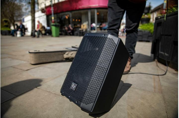Productafbeelding Electro Voice EVERSE8-W Mobile PA Speaker 20,3 cm 8 inch met batterijvoeding 1 p (Actief, 1x 400 W)