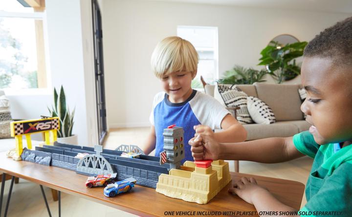 Produktbild Disney Cars Xtreme Racing Serie Dragster-Rennen Spielset