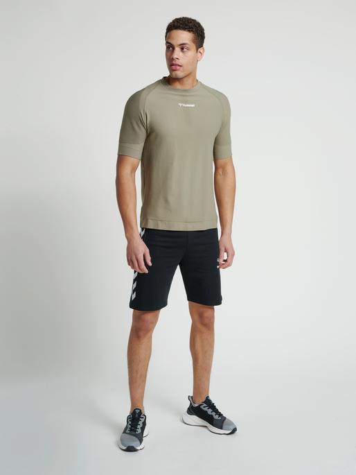 Produktbild hummel RAY 2.0 SHORTS (S)
