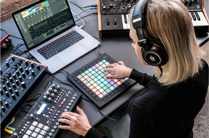 Actual product image novation Launchpad Pro MKIII (Controller)
