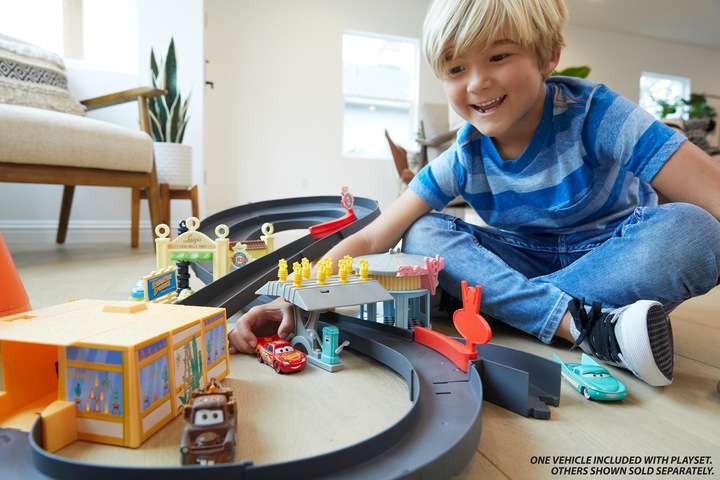 Produktbild Mattel Disney Cars Radiator Springs Rennset