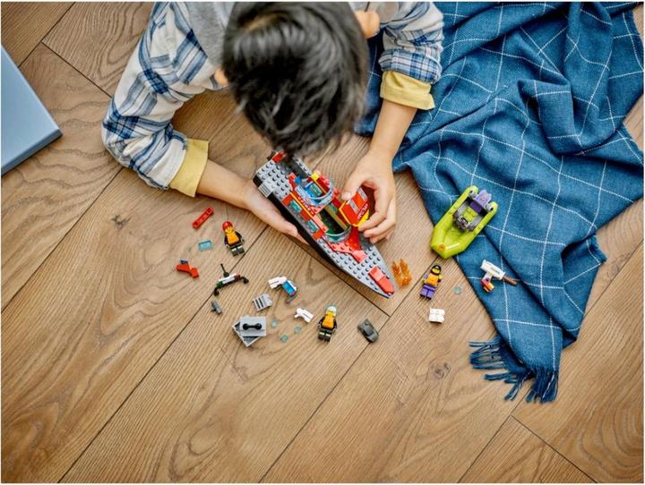 Produktbild LEGO Feuerwehrboot (60373, LEGO City)