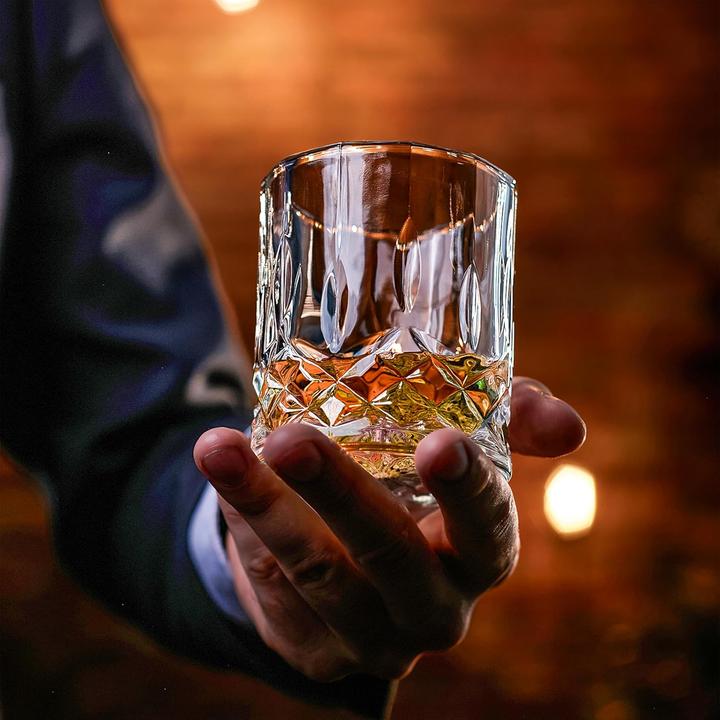 Produktbild Whisiskey Whiskey Karaffe Geschenkset mit Gläser & Steinen (0.70 l)