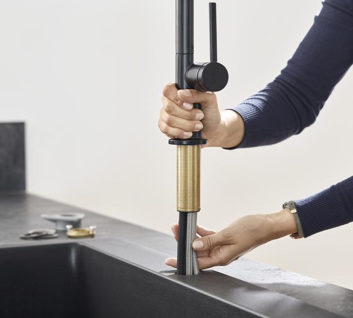 Actual product image hansgrohe HG Einhebel-Spültischmischer 210 TALIS M Ausziehbrause mattschwarz