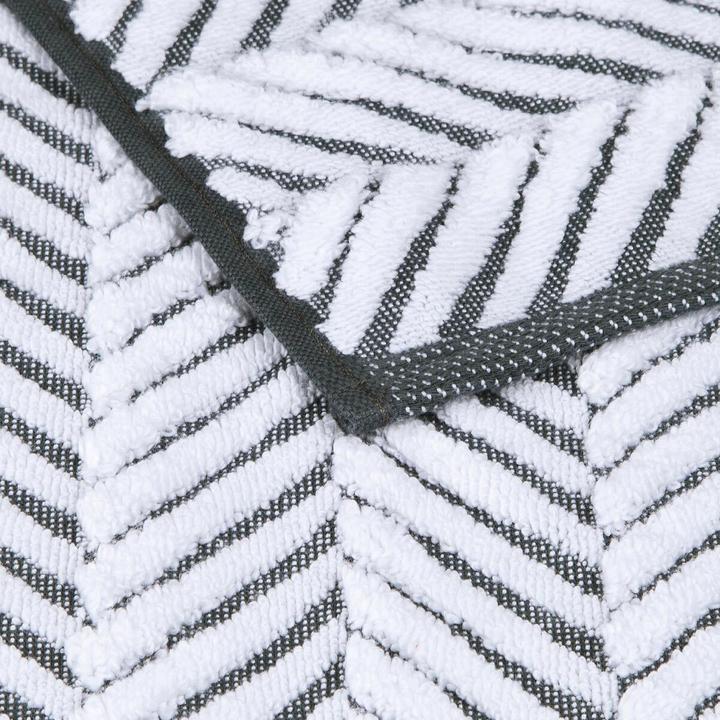 Actual product image Ross Uni towels Sensual Skin 9002 Plait pattern with coloured base chain (50 x 100 cm, 70 x 140 cm)