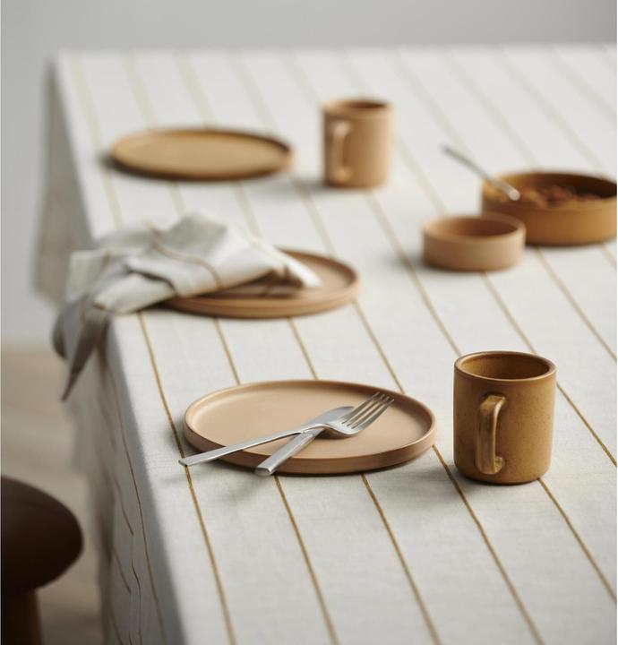Actual product image Södahl Table cloth Line 140 x 220 cm, Crème/Gold (140 x 220 cm)