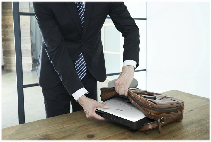 Produktbild Epson Eb-1795f (Full HD, 3200 lm, 1.04 - 1.26:1)