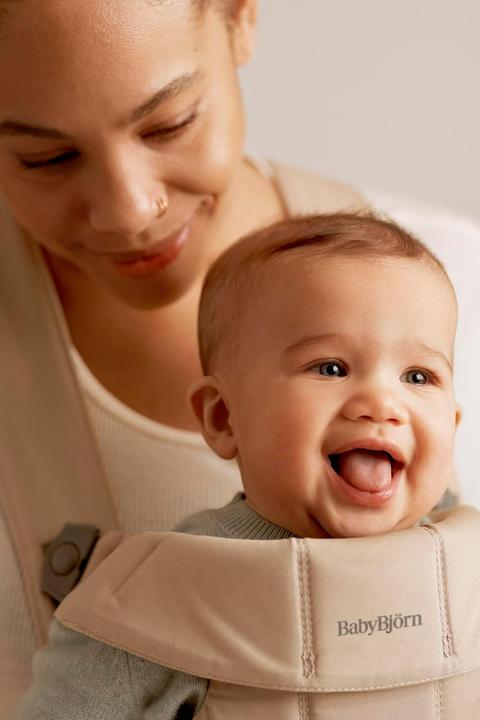 Productafbeelding BabyBjörn Draagzak mini, geweven, beige