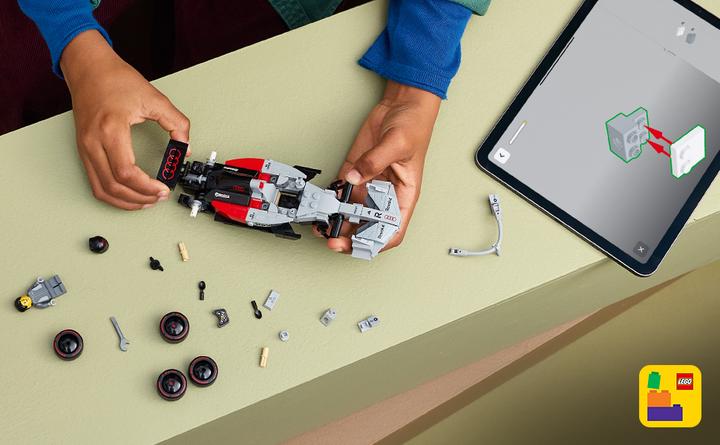 Actual product image LEGO Audi Revolut F1 Team R26 racing car (77259, LEGO Speed Champions)