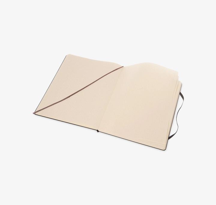 Actual product image Moleskine Classic HC XLarge (Special, Dotted, Hardcover)
